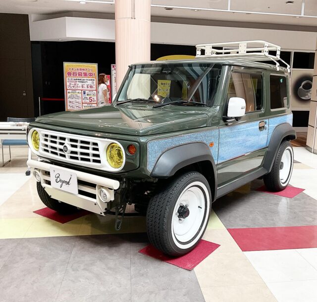beyondスタッフです😉

昨日開催　ラバーズさんのイベントに車両展示
沢山のお客様と交流🎵

イベントでお会いしたお客様やインスタで交流のあるお客様、初めてなお客様と楽しい時間過ごさせて頂きました😆足を運んで頂きありがとうございました‼️

次回、ラバーズさんイベント9月21日です。

と、beyondから10月 1000キロ⁈ほど離れた場所でのイベント参加します😊

#beyond #beyond_japan 
#jimny #jimnysierra #jimnynomade 
#jb64 #jb64w #jb74 #jb74w #jc74 #jc74w 
#ジムニー乗り #ジムニー好き #ジムニー女子 
#ジムニー男子 #ジムニーライフ 
#suzukijimny #jimnylovers #jimnylife 
#jimnyjapan #japan #千葉 #富津