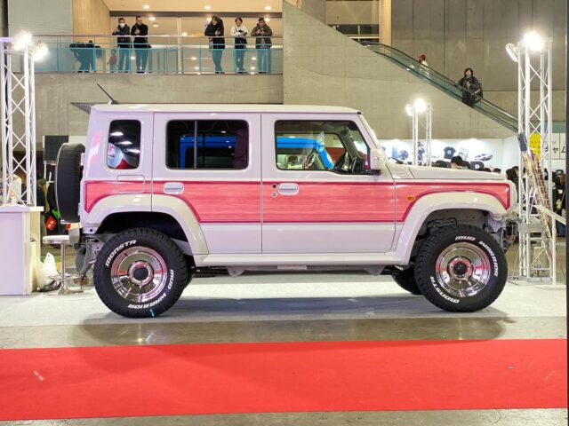 beyond.japan

⭐️⭐️⭐️

中ホール6 652 

#東京オートサロン
#beyond
#ジムニーシエラ
#幕張メッセ