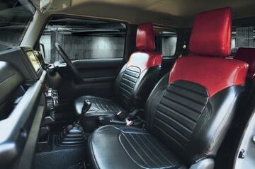 アーバングレイスシートカバー🌴

アーバングレイス　シートカバー　
ワインレッド/ブラック（フロント・リアセット/全席）

#jimny #jb64 #jb74 #jc74 #ジムニー