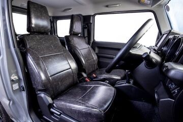 PUブラック🌴

シートカバー PUブラック ジムニー 
JB64/JB74/JC74（フロントのみ）

#jimny #jb64 #jb74 #jc74 #ジムニー